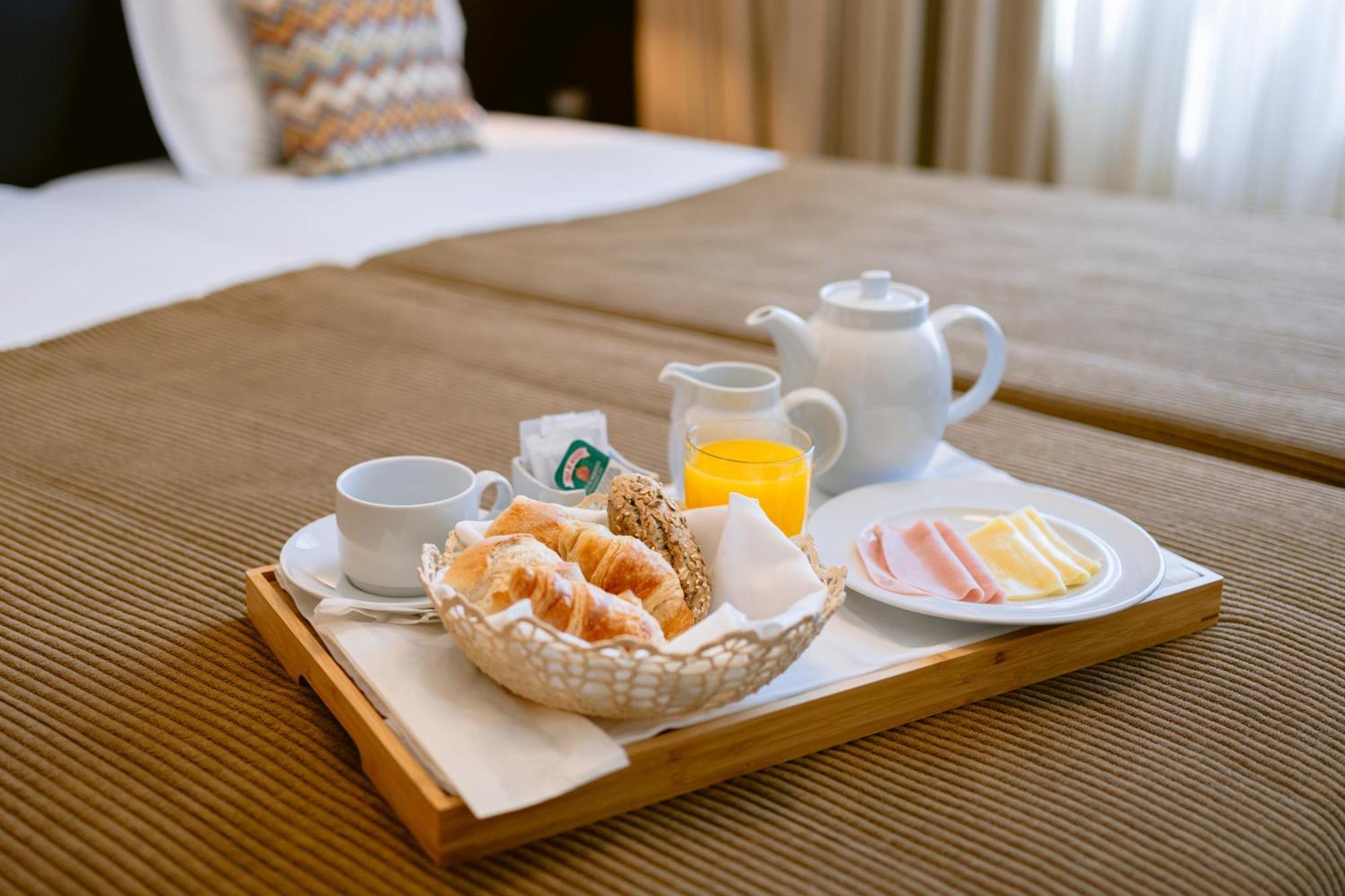 กอนเด ดาเกดา Hotel อาเกดา ภายนอก รูปภาพ